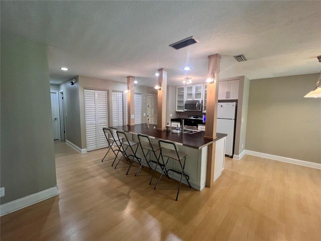 302 PALM COAST PARKWAY NE 204, Palm Coast, FL 32137