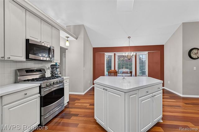 3793 Lakeridge Court, Lake Orion, MI 48360