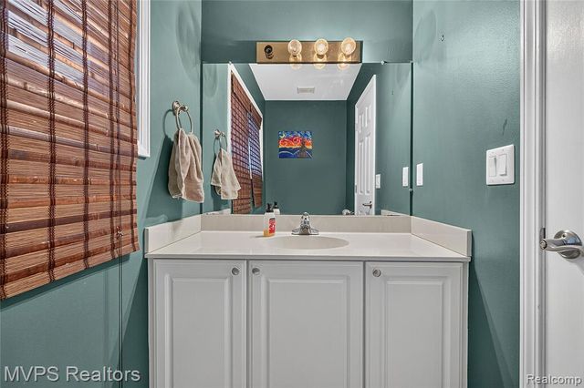 3793 Lakeridge Court, Lake Orion, MI 48360