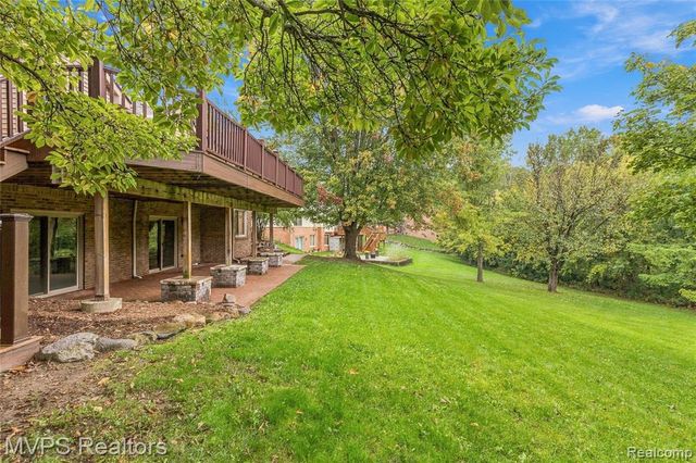 3793 Lakeridge Court, Lake Orion, MI 48360