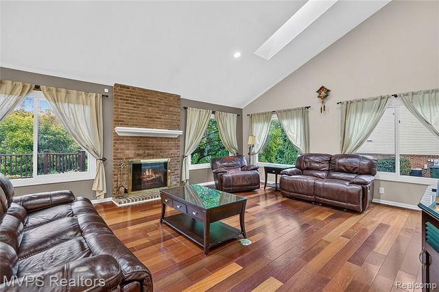 3793 Lakeridge Court, Lake Orion, MI 48360