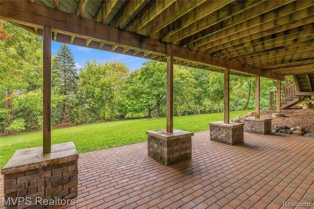 3793 Lakeridge Court, Lake Orion, MI 48360