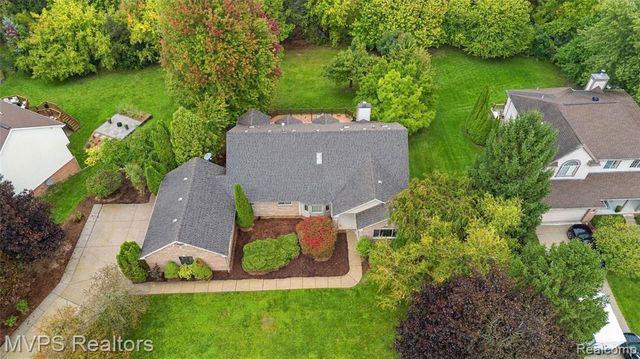 3793 Lakeridge Court, Lake Orion, MI 48360
