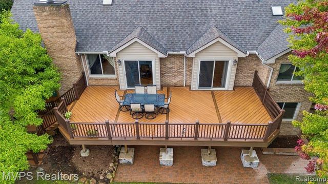 3793 Lakeridge Court, Lake Orion, MI 48360