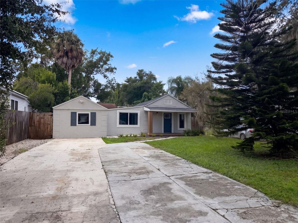 Image 1 of property listing at 212 W HIAWATHA STREET, Tampa, FL 33604