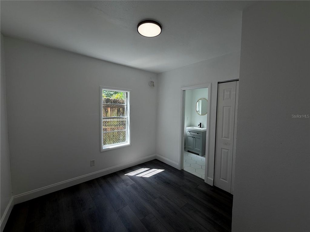 Image 12 of property listing at 212 W HIAWATHA STREET, Tampa, FL 33604