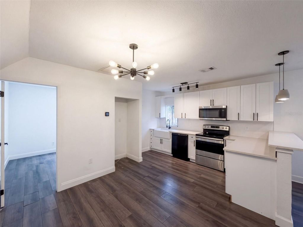 Image 3 of property listing at 212 W HIAWATHA STREET, Tampa, FL 33604