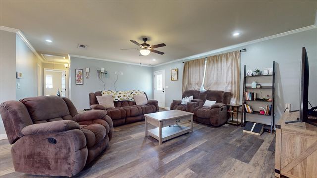 3725 Farmridge Road, Keithville, LA 71047