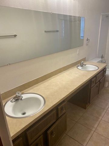 4816 66th Street, B, Lubbock, TX 79414