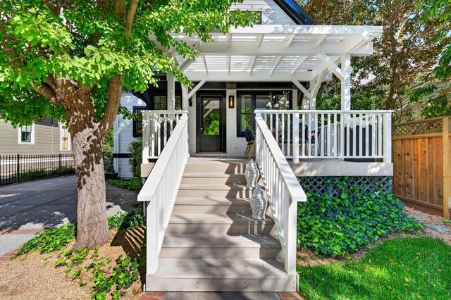 117 Edelen Avenue, Los Gatos, CA 95030