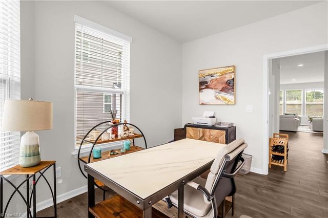 1230 Evelynnview Lane, Kernersville, NC 27284