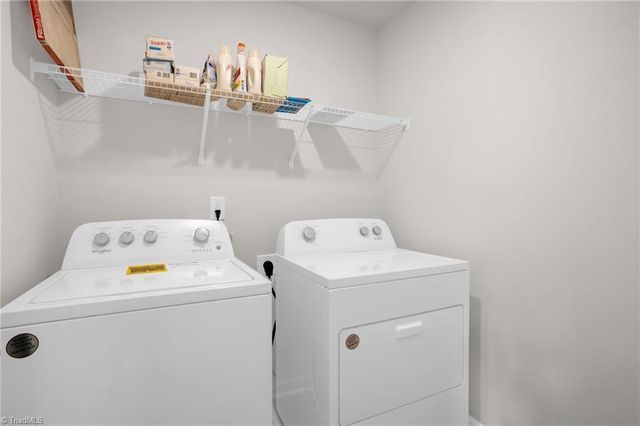 1230 Evelynnview Lane, Kernersville, NC 27284