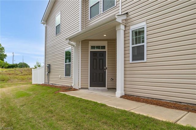 1230 Evelynnview Lane, Kernersville, NC 27284