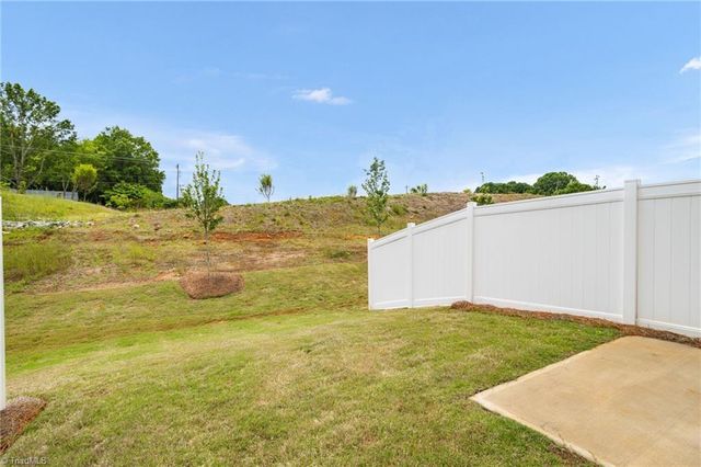 1230 Evelynnview Lane, Kernersville, NC 27284