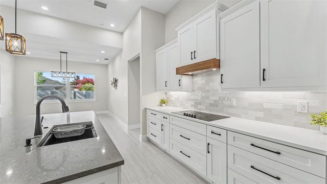 2729 SUNRISE LANDING LANE, Lakeland, FL 33812