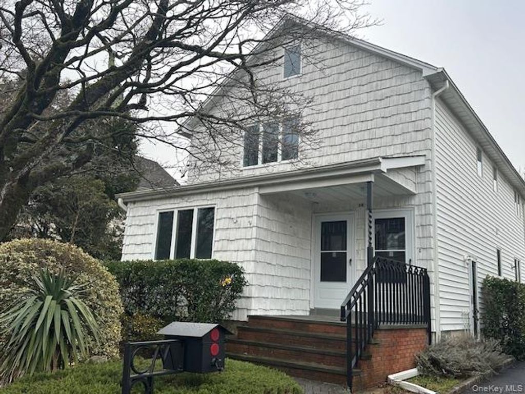 38 Avenue B 1st Fl, Port Washington, NY 11050