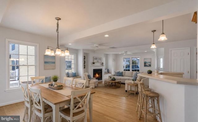 233 N 7TH ST, Surf City, NJ 08008