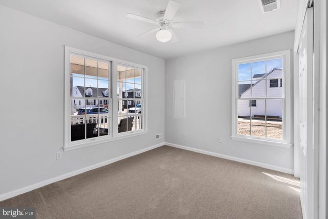 233 N 7TH ST, Surf City, NJ 08008