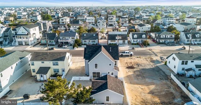 233 N 7TH ST, Surf City, NJ 08008