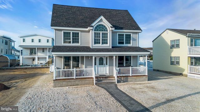 233 N 7TH ST, Surf City, NJ 08008