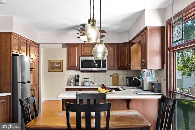 601 NORWOOD RD, Mount Laurel, NJ 08054