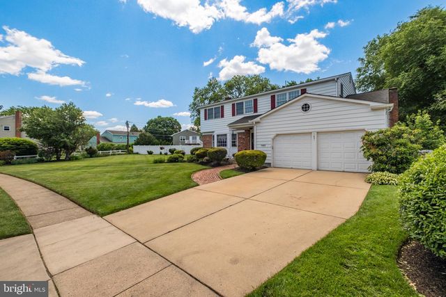601 NORWOOD RD, Mount Laurel, NJ 08054