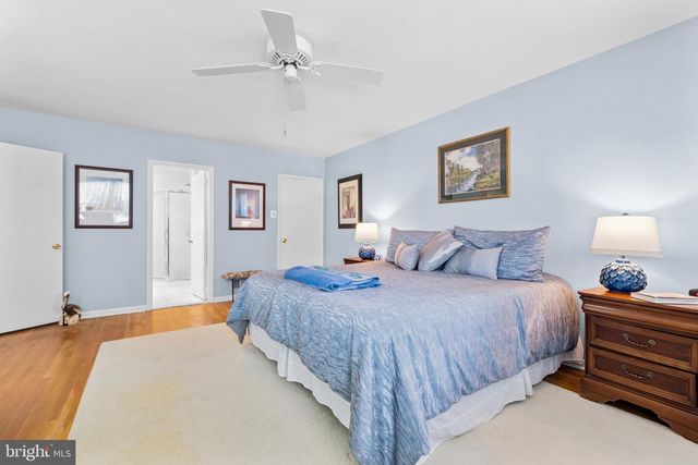 601 NORWOOD RD, Mount Laurel, NJ 08054