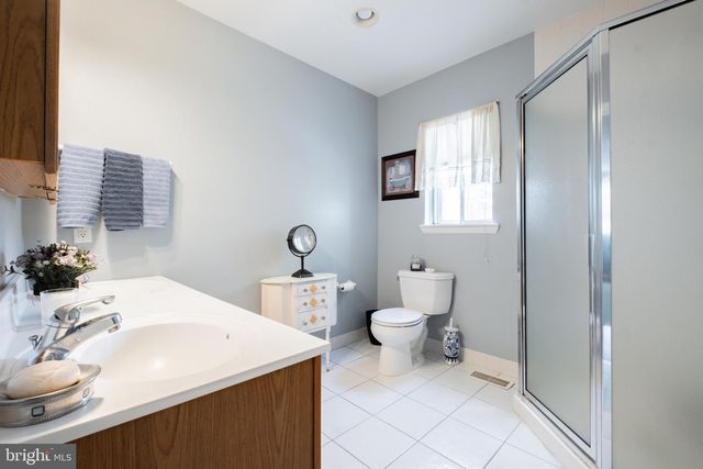 601 NORWOOD RD, Mount Laurel, NJ 08054
