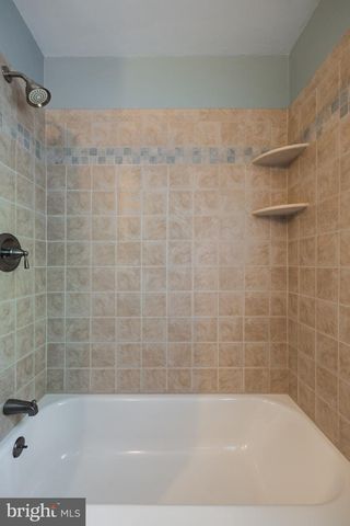 601 NORWOOD RD, Mount Laurel, NJ 08054