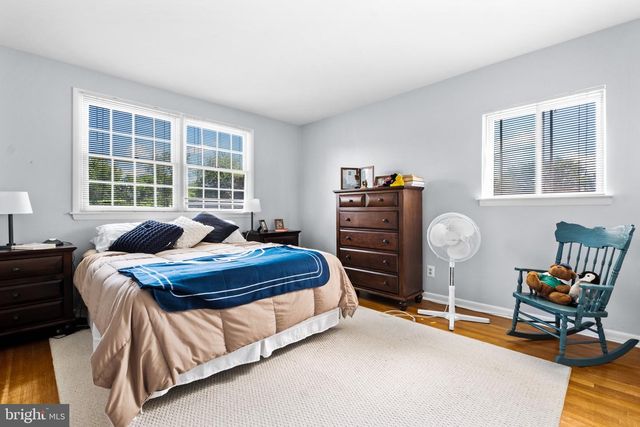 601 NORWOOD RD, Mount Laurel, NJ 08054
