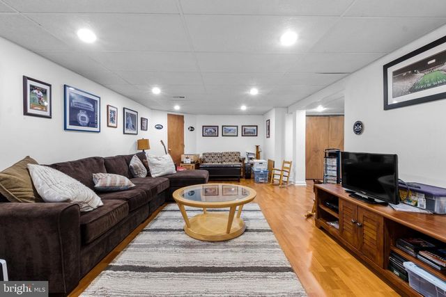 601 NORWOOD RD, Mount Laurel, NJ 08054