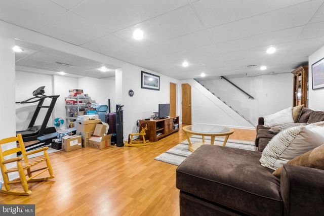 601 NORWOOD RD, Mount Laurel, NJ 08054