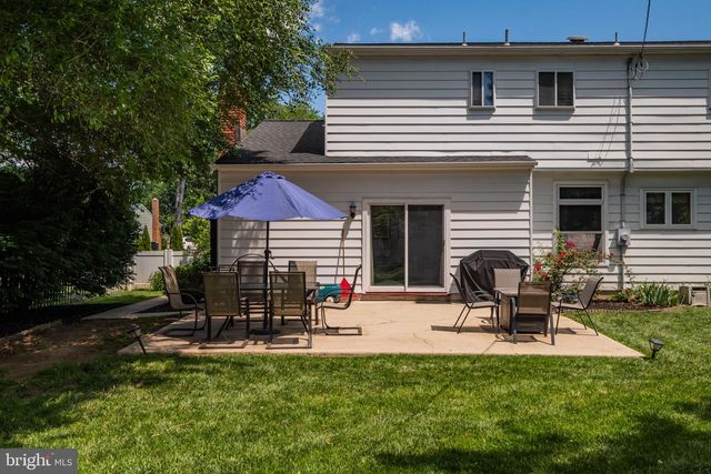 601 NORWOOD RD, Mount Laurel, NJ 08054