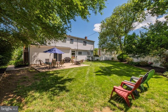 601 NORWOOD RD, Mount Laurel, NJ 08054