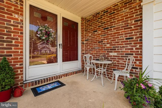 601 NORWOOD RD, Mount Laurel, NJ 08054