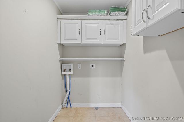 1136 E McLeod Avenue, Sapulpa, OK 74066