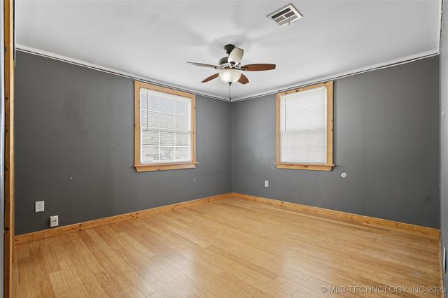 1136 E McLeod Avenue, Sapulpa, OK 74066