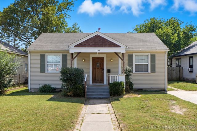 1136 E McLeod Avenue, Sapulpa, OK 74066