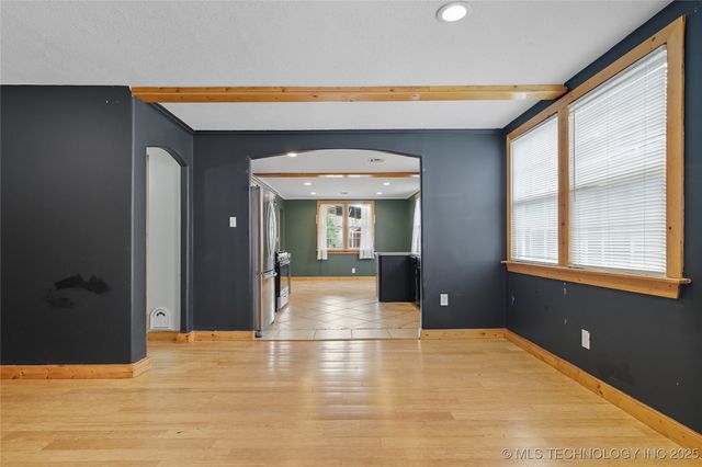 1136 E McLeod Avenue, Sapulpa, OK 74066