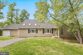 3700 WOODLEY DR, Alexandria, VA 22309