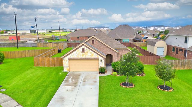 9107 Brett Court, Mont Belvieu, TX 77523