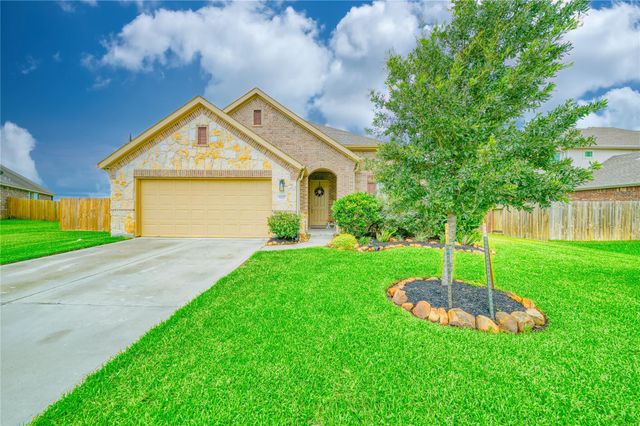 9107 Brett Court, Mont Belvieu, TX 77523