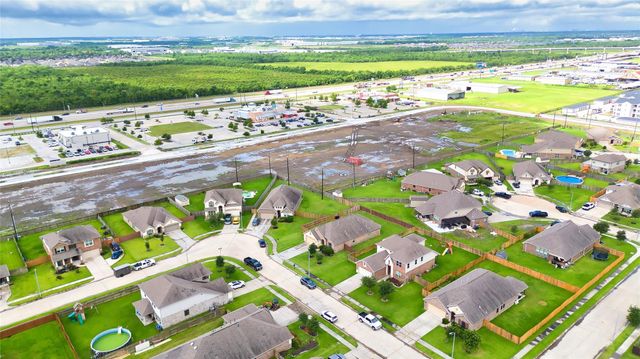9107 Brett Court, Mont Belvieu, TX 77523
