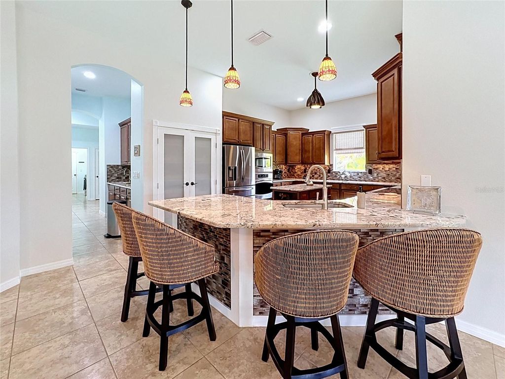 Image 11 of property listing at 210 166TH STREET NE, Bradenton, FL 34212