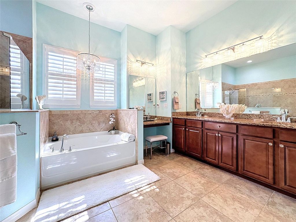 Image 23 of property listing at 210 166TH STREET NE, Bradenton, FL 34212