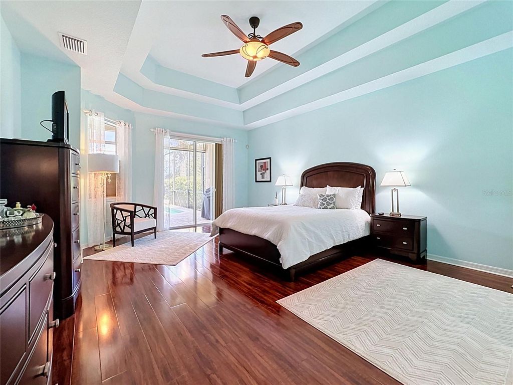 Image 7 of property listing at 210 166TH STREET NE, Bradenton, FL 34212