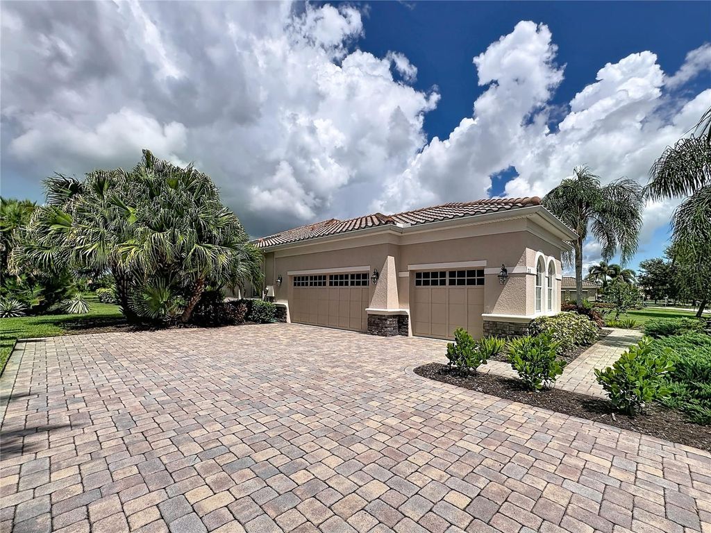 Image 63 of property listing at 210 166TH STREET NE, Bradenton, FL 34212