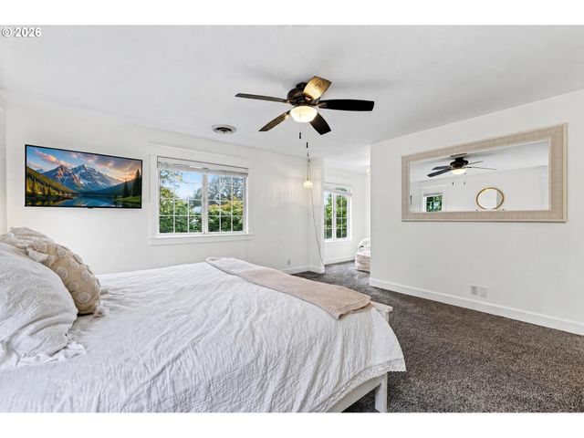 2258 Ne JAMIE Dr, Hillsboro, OR 97124