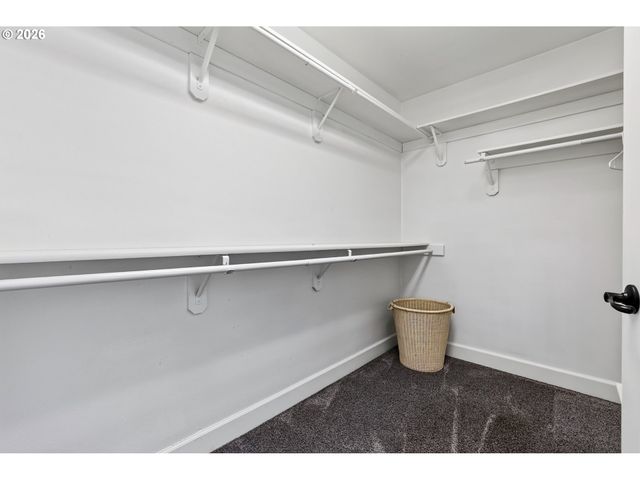 2258 Ne JAMIE Dr, Hillsboro, OR 97124