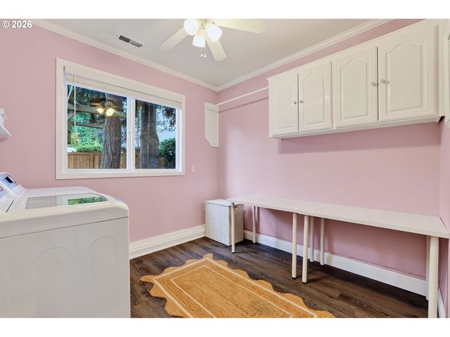 2258 Ne JAMIE Dr, Hillsboro, OR 97124